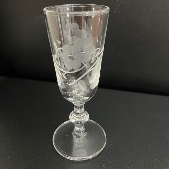 VINTAGE ETCHED CORDIAL GLASS SET OF 6 - Picture 1 of 3